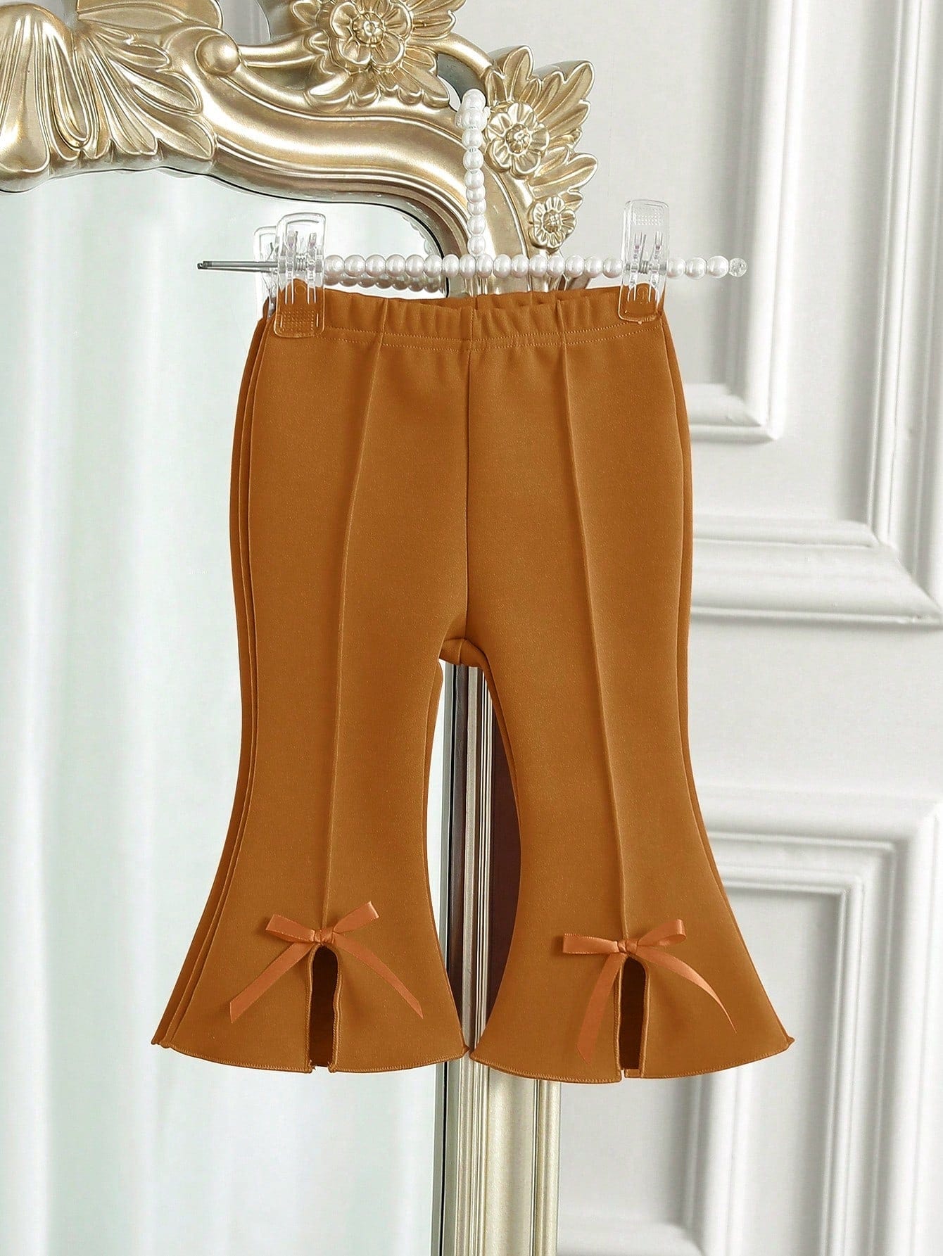 Chic St. Patrick's Day Outfit: Baby Girls' 3D Bow Slit Pants