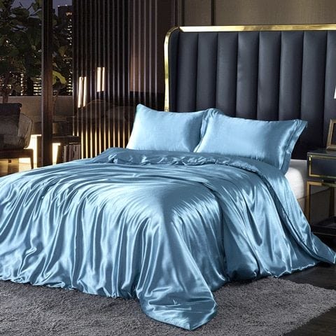 Luxurious 4-Piece Silk Bedding Set