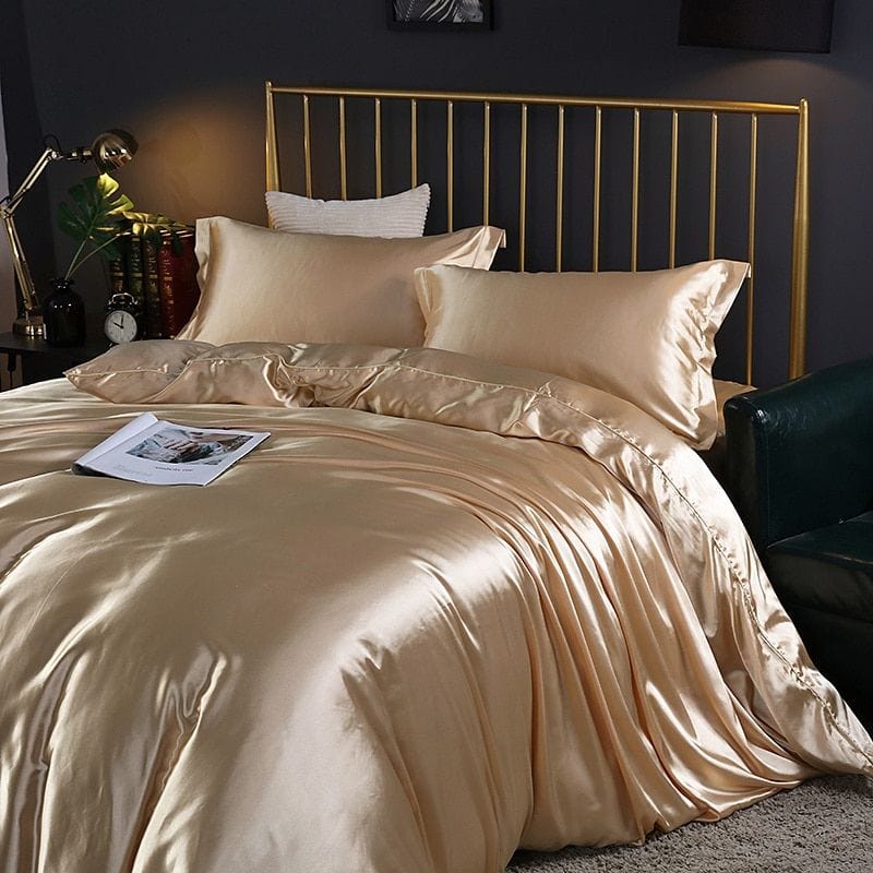 Luxurious 4-Piece Silk Bedding Set