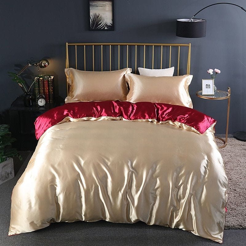 Luxurious 4-Piece Silk Bedding Set