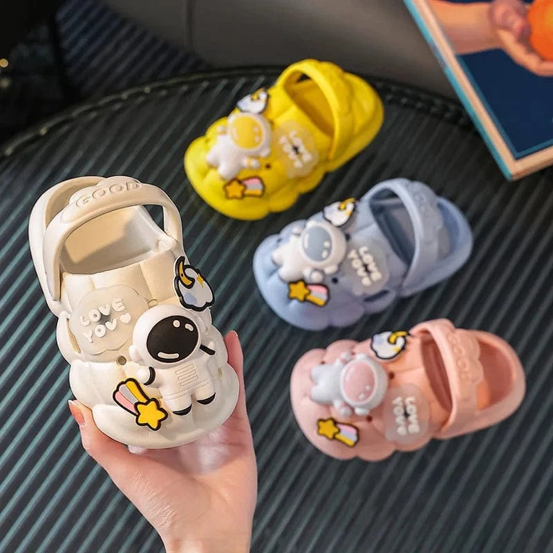 ASTROSTEP – Fun Lightweight Kids Slippers