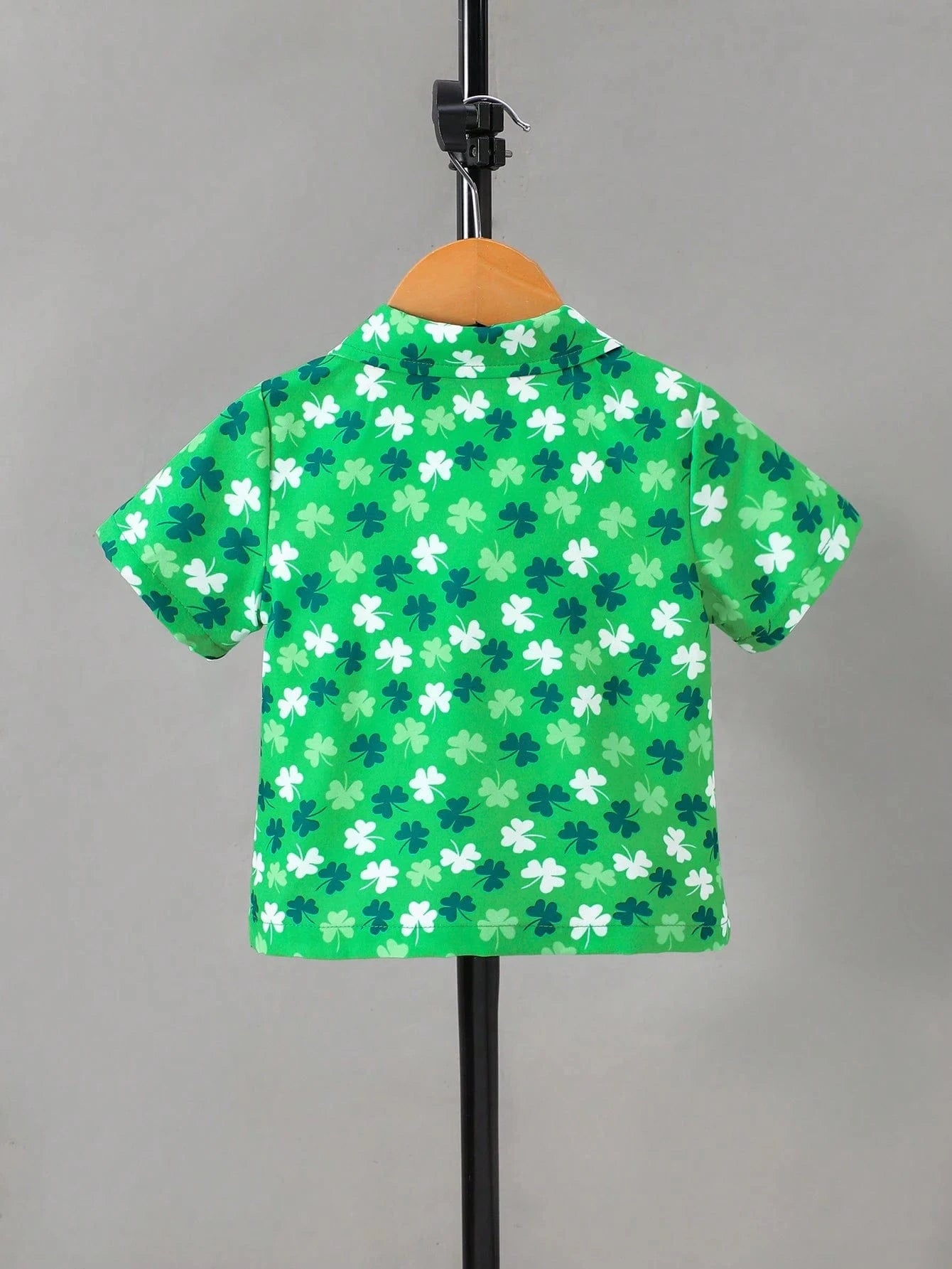 St. Patrick's Day Outfit: Tricolor Clover Button-Up Shirt for Boys